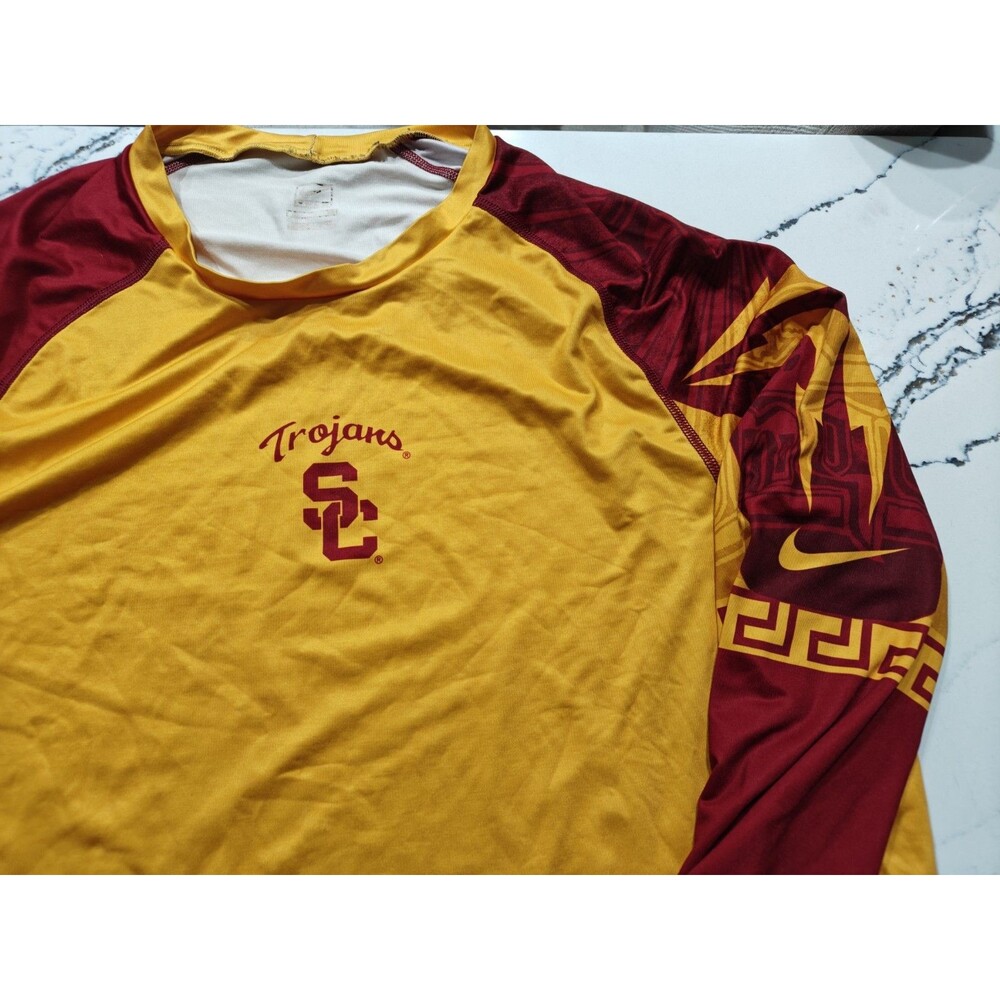 VTG Nike Trojans USC Men Red Gold Long Sleeve Dri Fit T-Shirt Sz XL Graphic